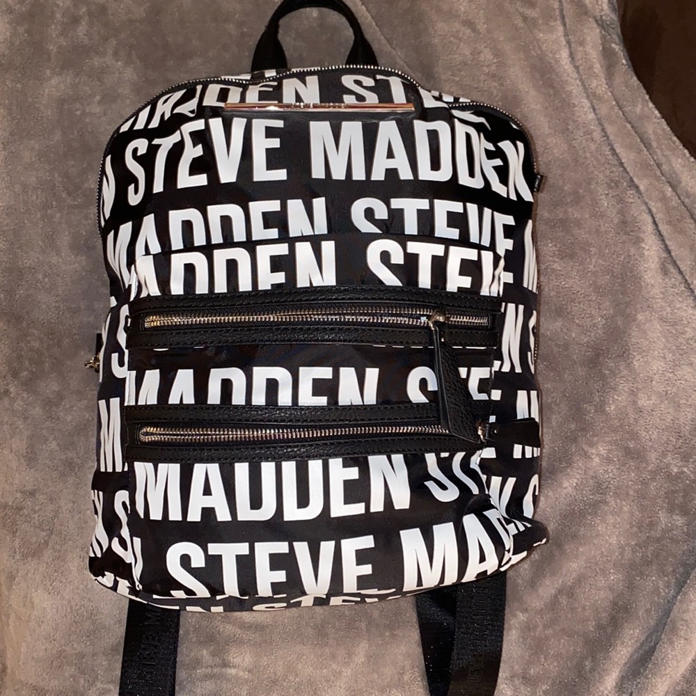 🎲 STEVE MADDEN BACKPACK 🎲